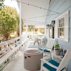 Top Floor - Harbor Island Hideout