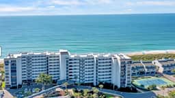 Sea Breeze- Oceanfront Station One Suite - Image 4