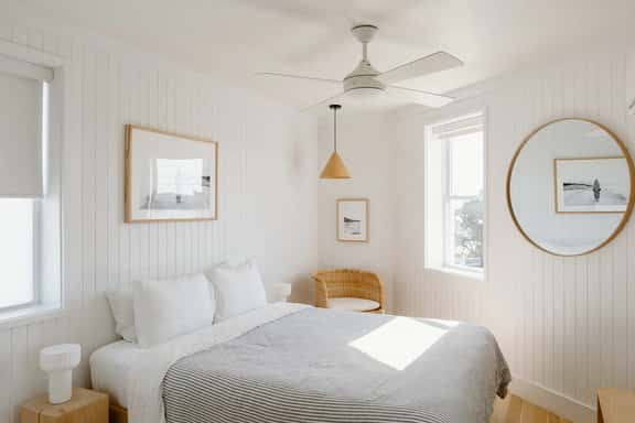 The Sunsetter - Surf studio with private roof top porch - Image 1