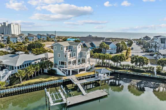 The Great Escape- A Waterfront Retreat - Image 1