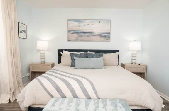 Sea Breeze- Oceanfront Station One Suite - Image 2