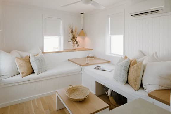 The Sunsetter - Surf studio with private roof top porch - Image 4