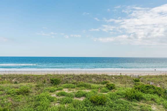 Wavewatcher's Retreat - Luxury Oceanfront Living - Image 5